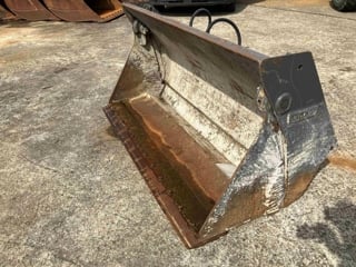 Volvo Klappschaufel 0,8 cbm 1800 mm oZ m. U-Messer