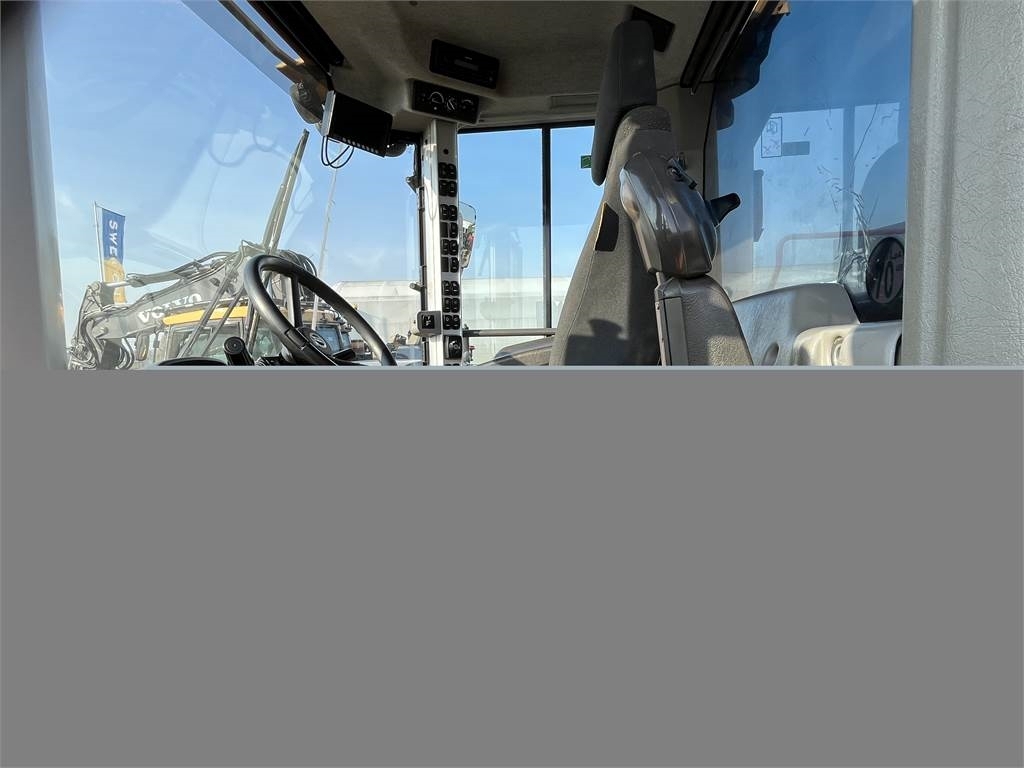 volvo-l250h,l250h_1194a-imglh20.jpg