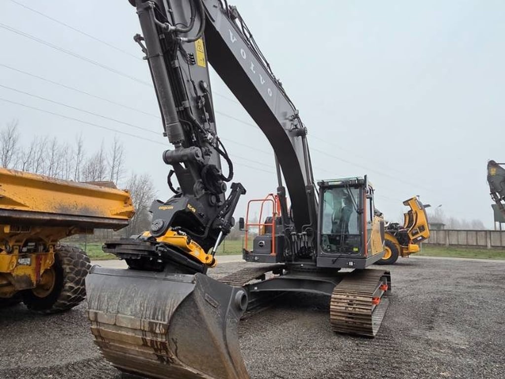 volvo-ec260f,5239f5ab.jpg