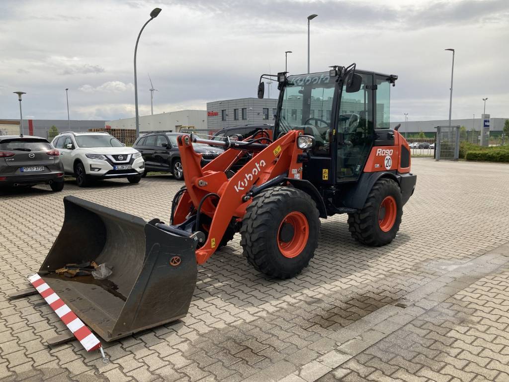 kubota-r-090,185f28ce.jpg