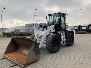 CAT 914M