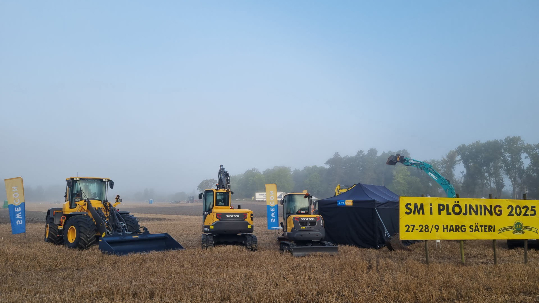 Swecon och Volvos maskiner på SM i plöjning 2025