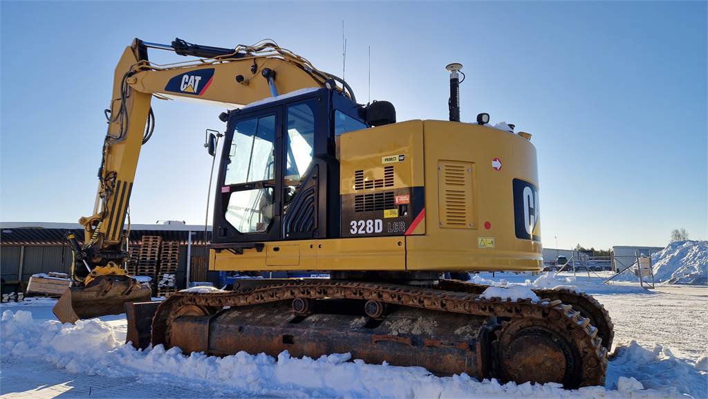 cat-32,328dlcr_swf00286-20250218_111609.jpg