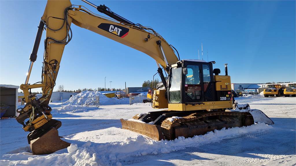 cat-32,328dlcr_swf00286-20250218_111626.jpg