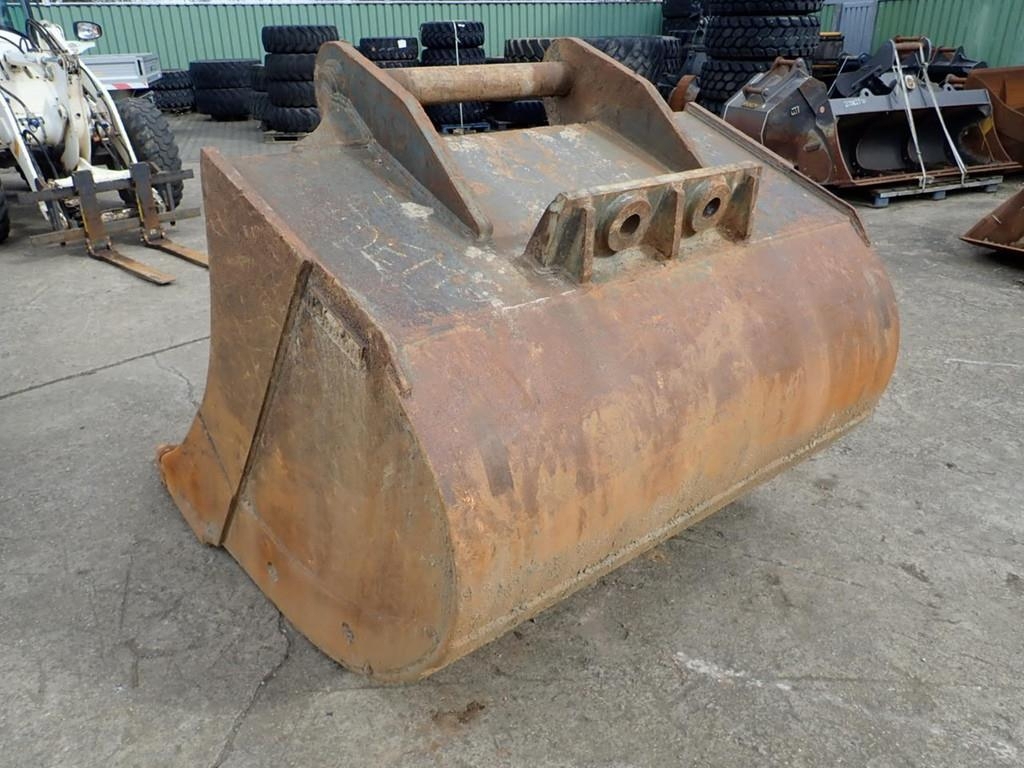 volvo-bm-felstiefloffel-1800,c0e25522-3.jpg