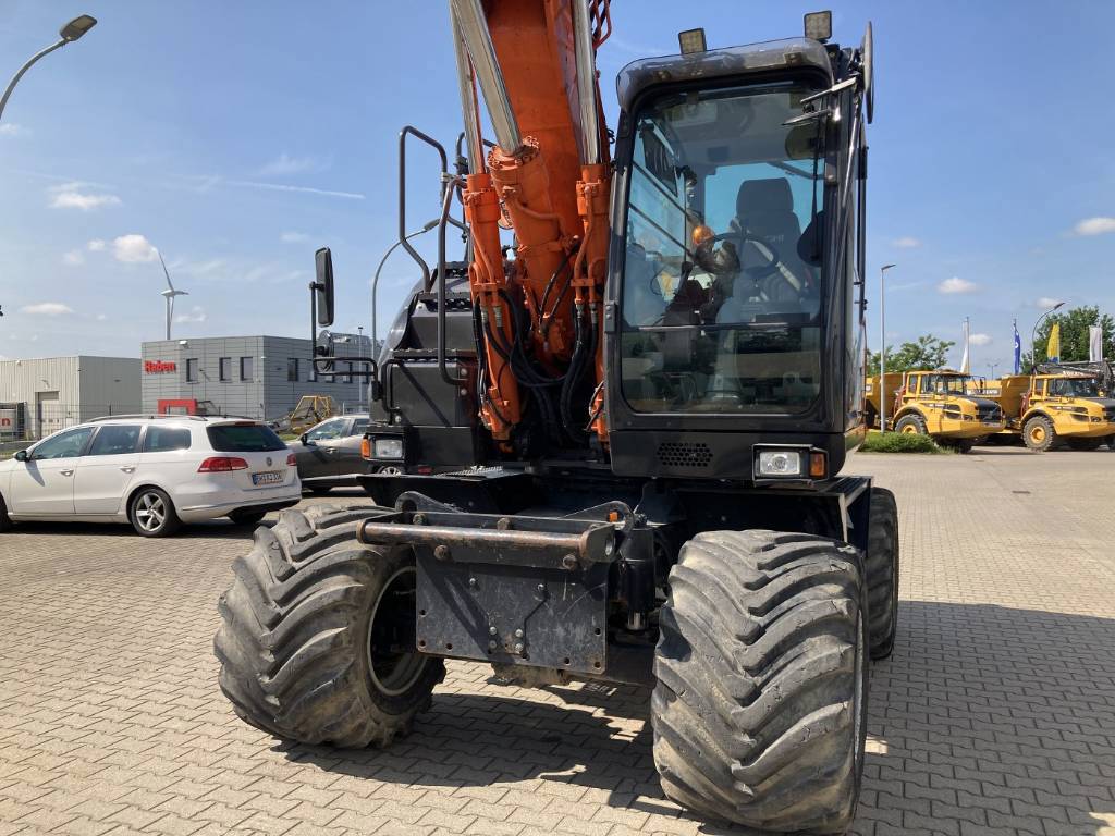 hitachi-zx-170-w-6,3269faa3.jpg