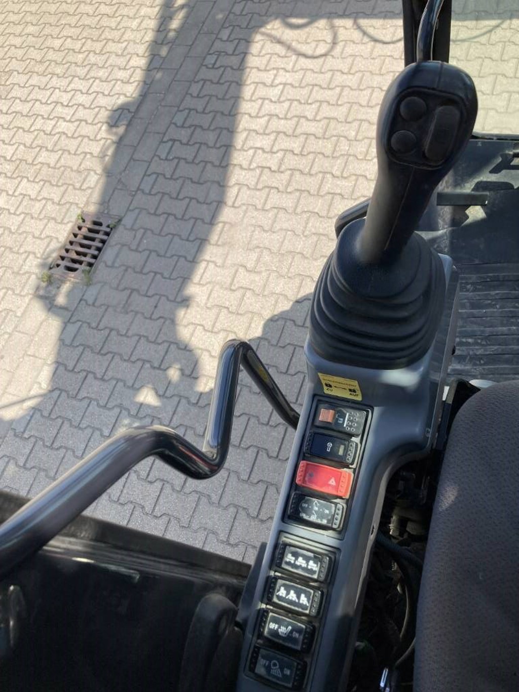 hitachi-zx-170-w-6,f7cc9ce8.jpg