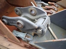 Volvo Mechanischer Schnellwechsler Pin-on U03