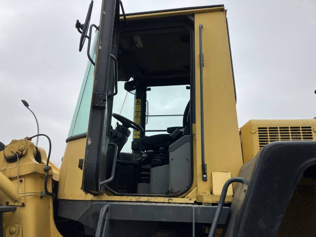 komatsu-wa-420,3aa5d5db.jpg