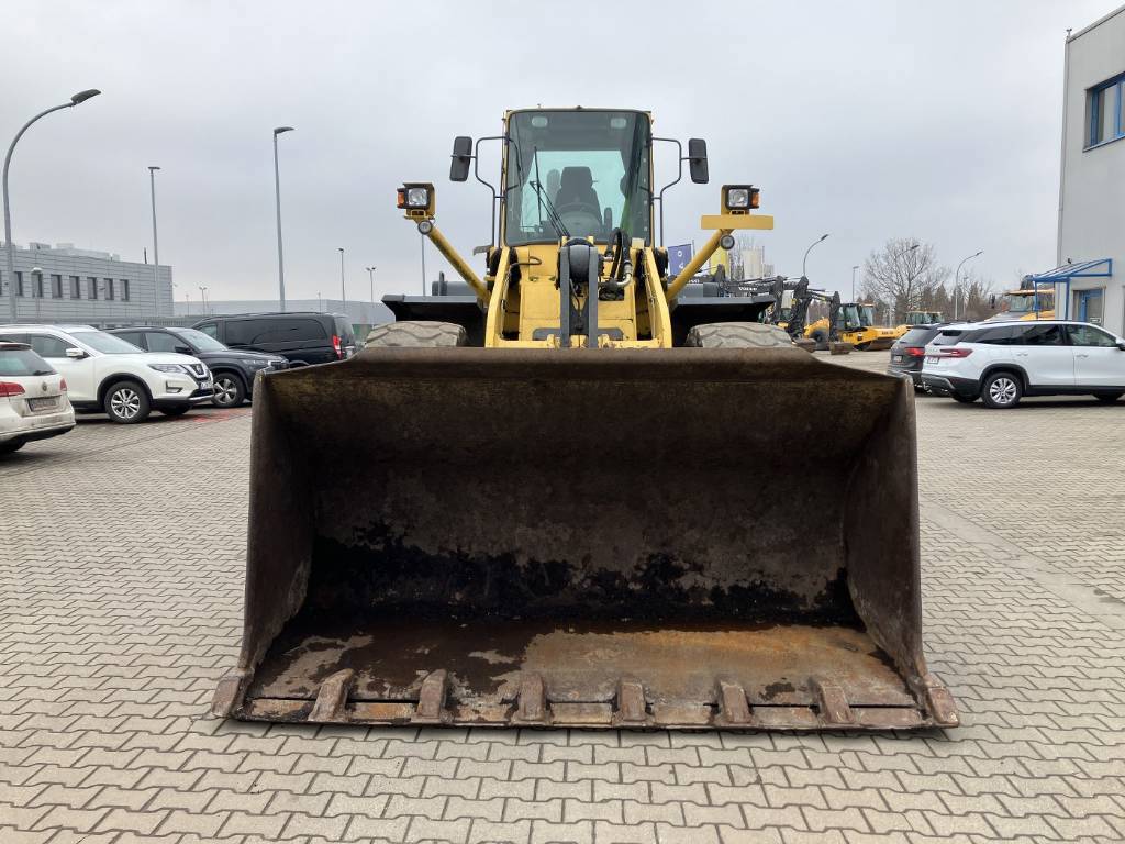komatsu-wa-420,3fae4600.jpg