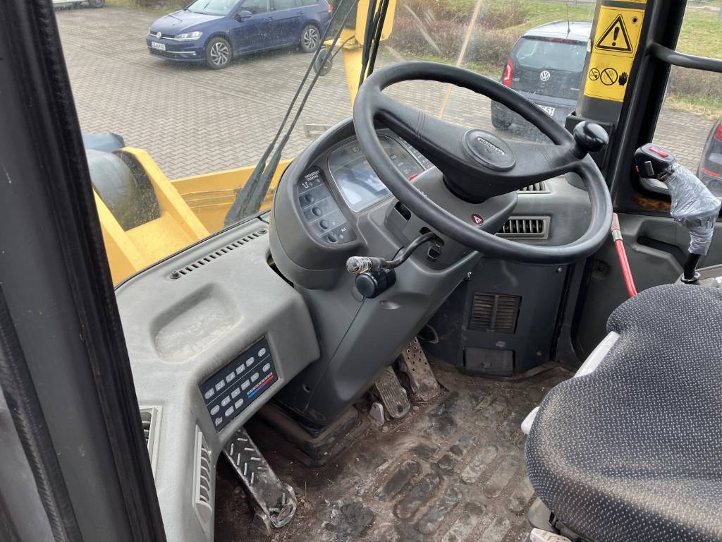 komatsu-wa-420,4df71cad.jpg