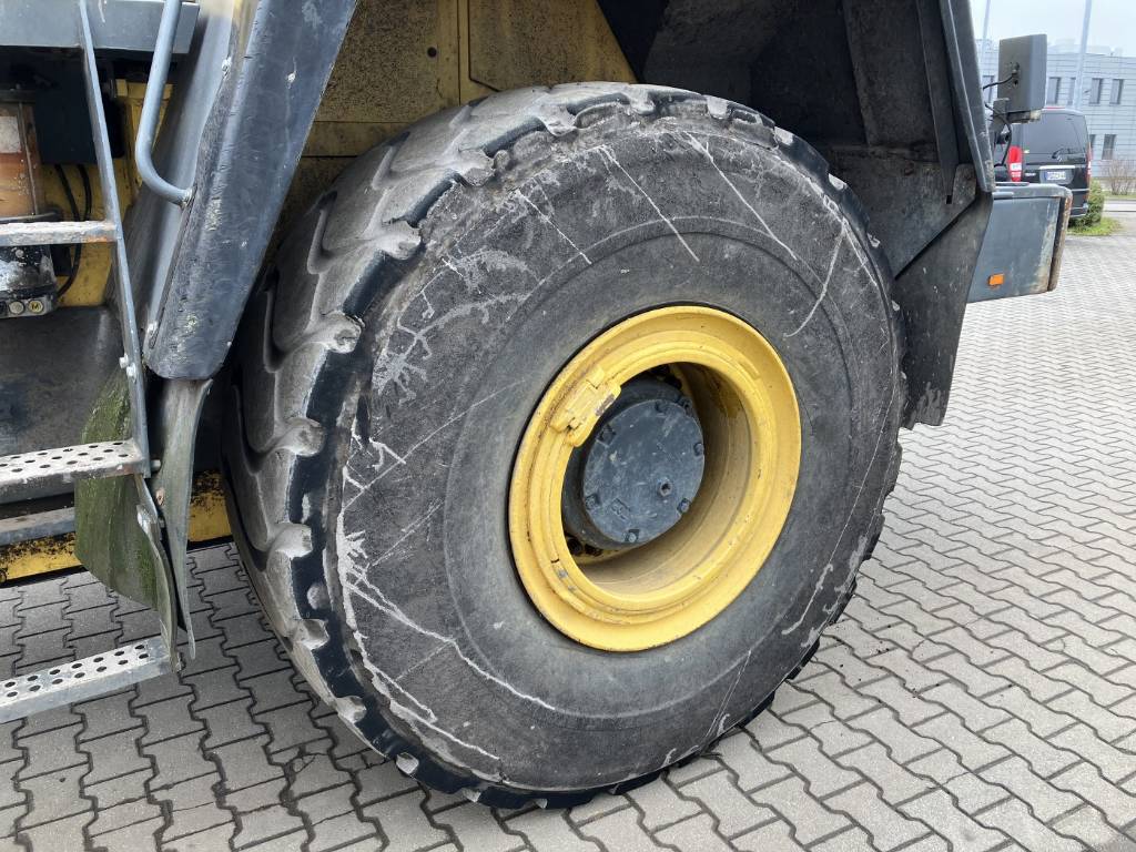 komatsu-wa-420,f9b43b27.jpg