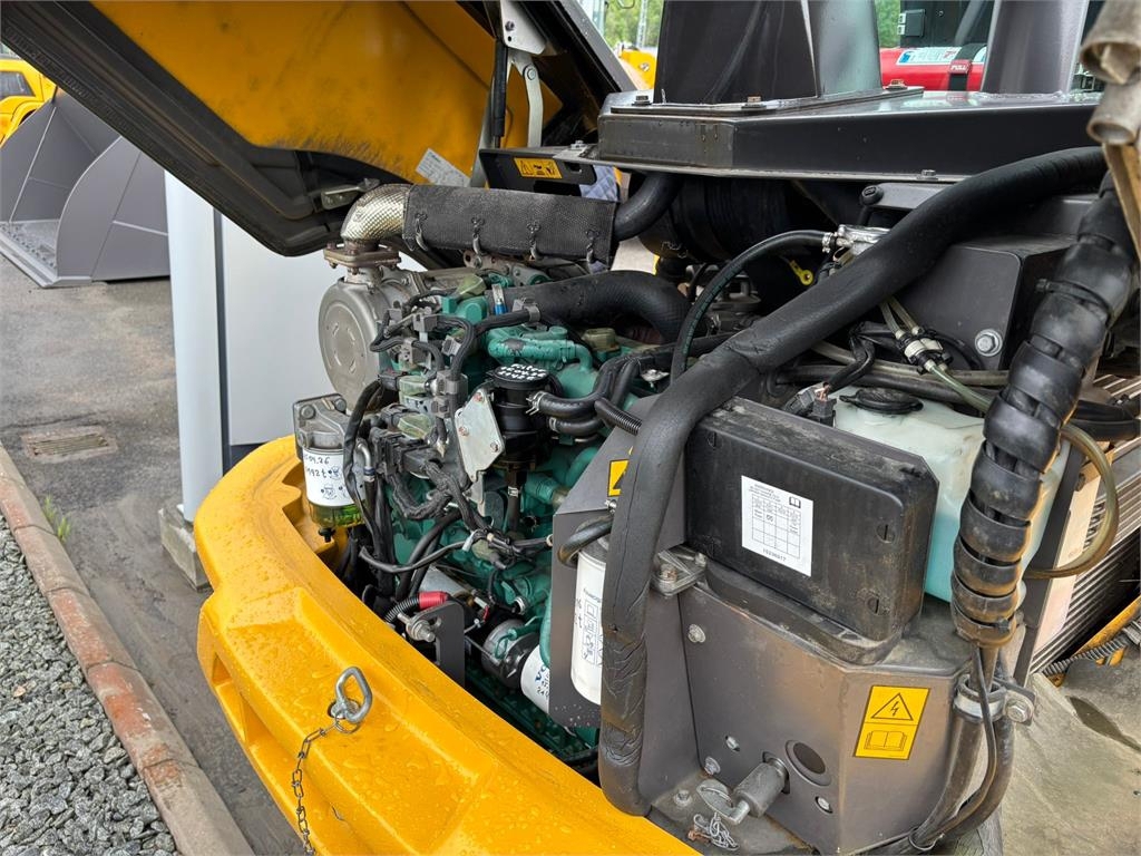 volvo-l35,l35gt_3626429-l35gt3626429(9).jpg