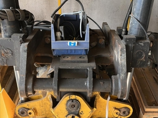 Engcon EC med grip B20/B20 inkl. maskinfäste B20