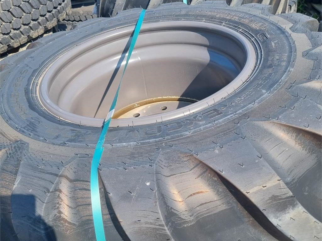 nokian-t,nok-ud_sse10019365-sse10008299.jpg