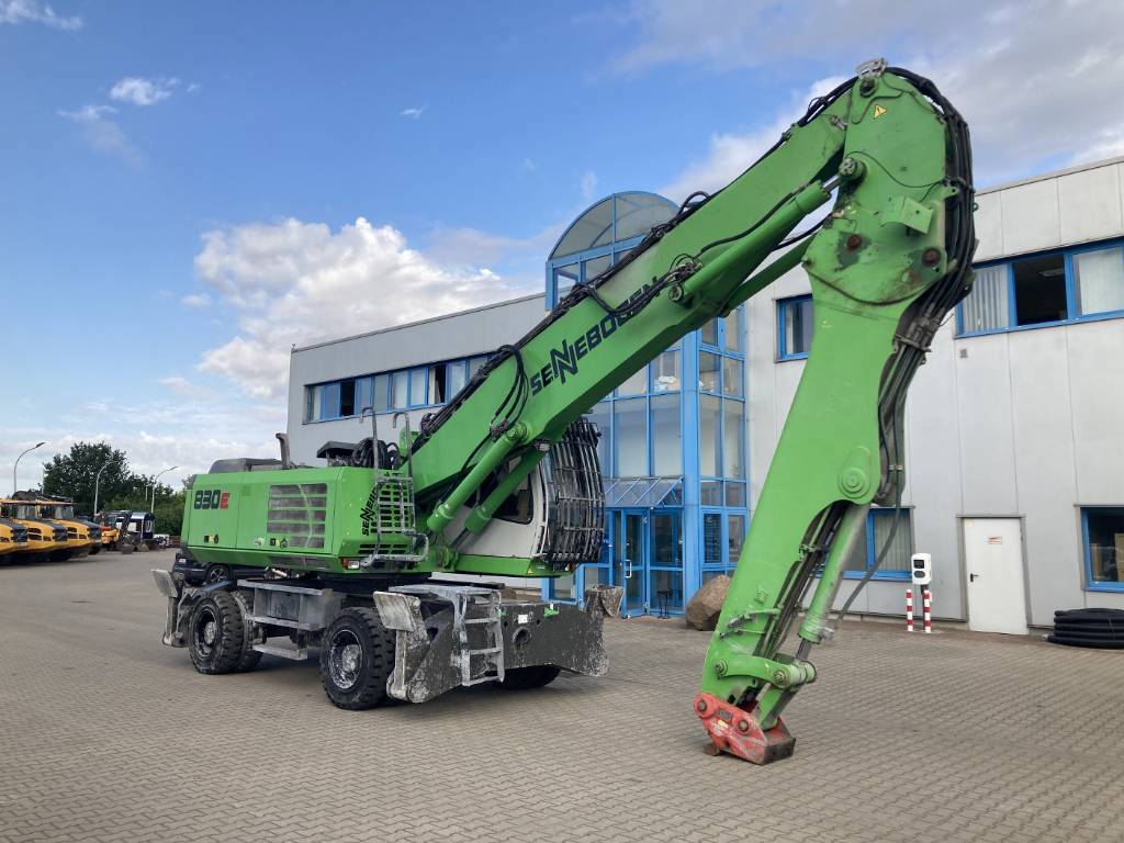 sennebogen-830-m,6f1a32a8.jpg