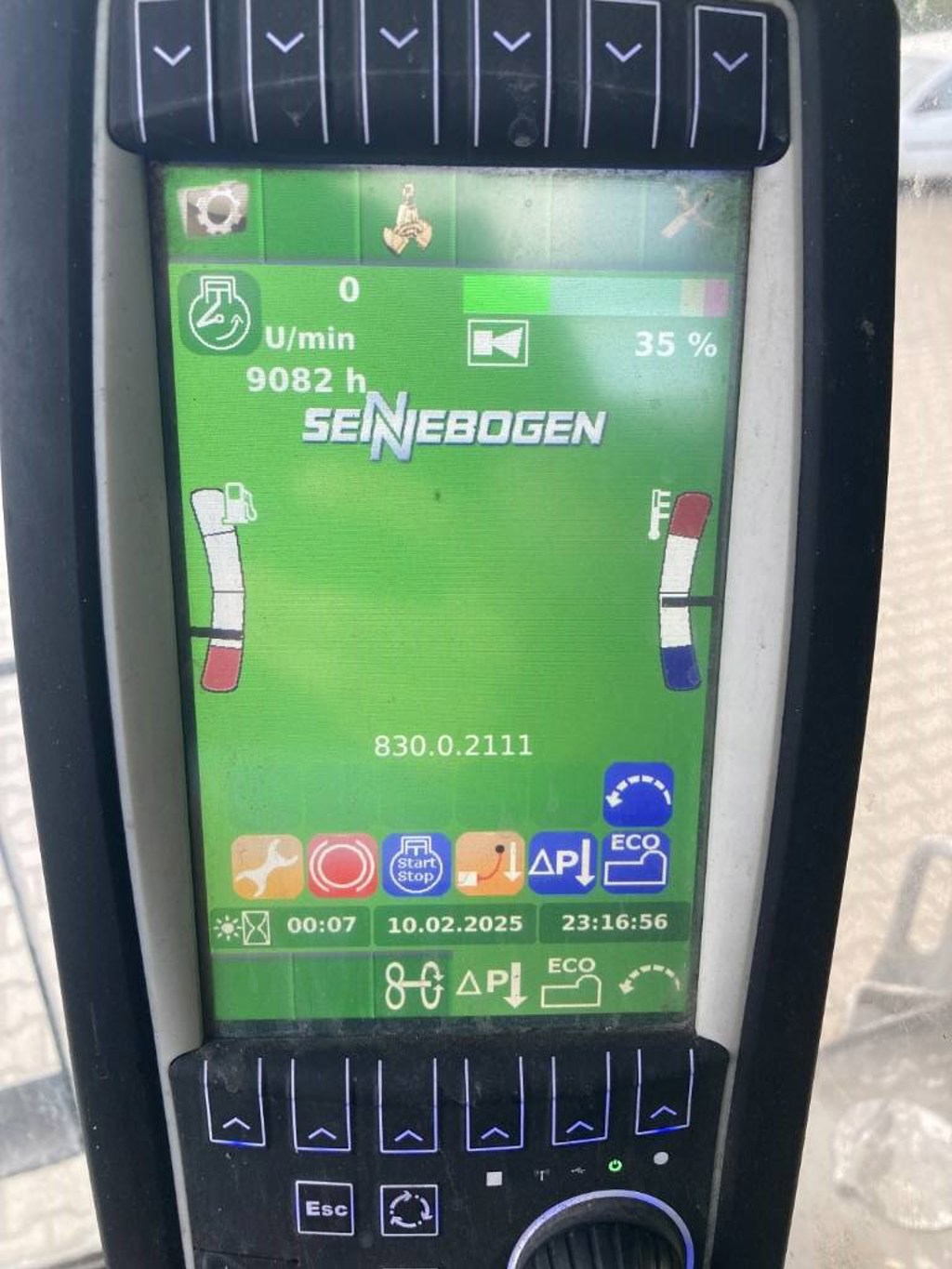 sennebogen-830-m,b3f665b1.jpg