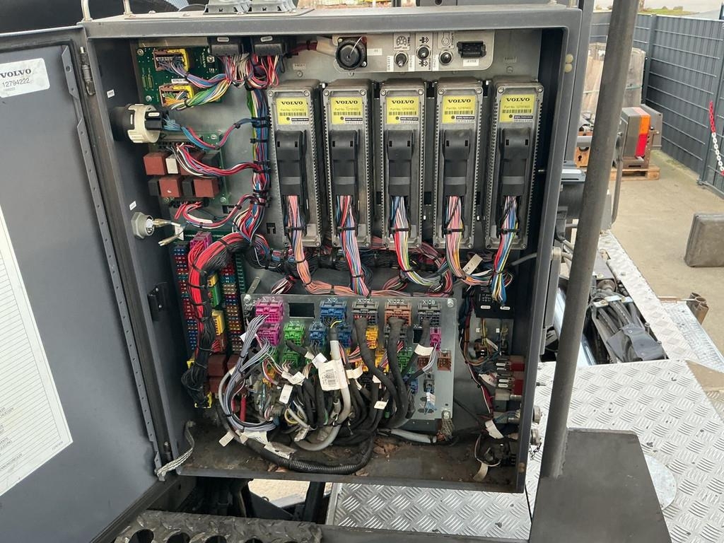 volvo-6870c,b2933315-17.jpg