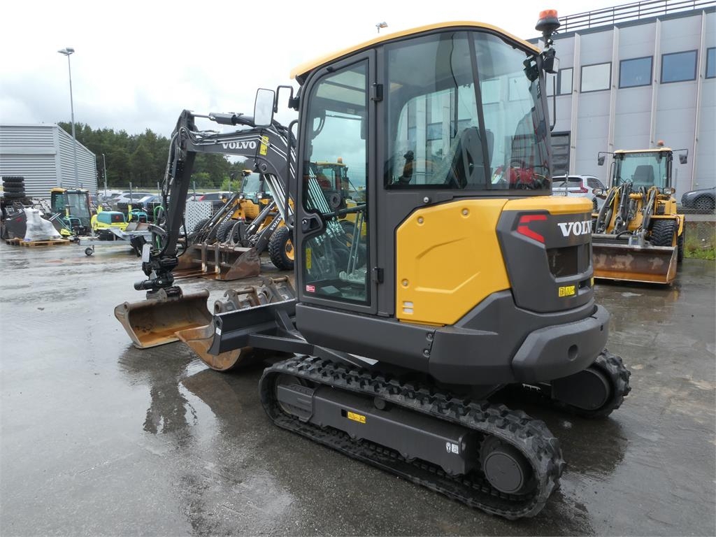volvo-ecr3,ecr35d_35464a-ecr35d35464(3).jpg