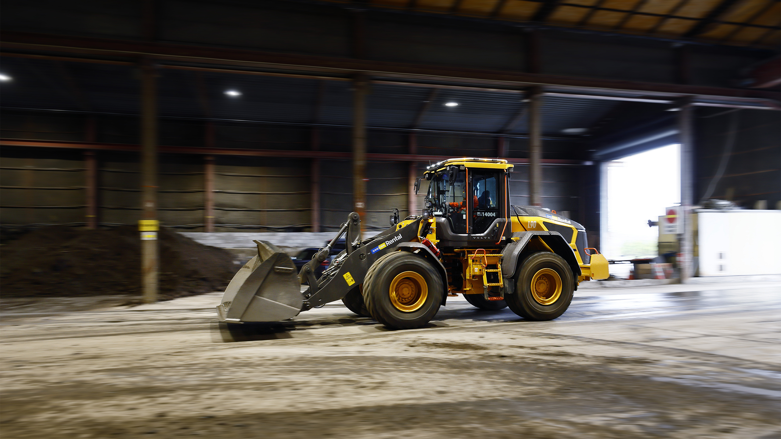 Volvo L90 Electric - eldriven hjullastare hos Ragn-Sells