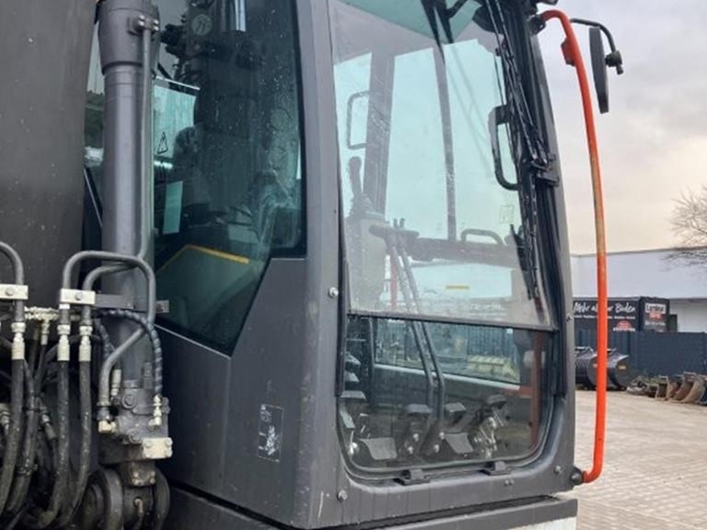 volvo-ecr-145-el,c109b91f-6.jpg