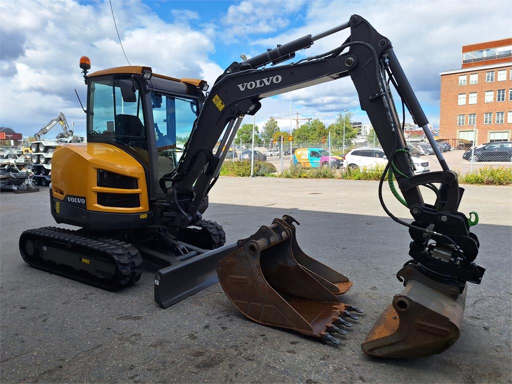 volvo-ecr,ecr35d_34111a-20250825_144037.jpg