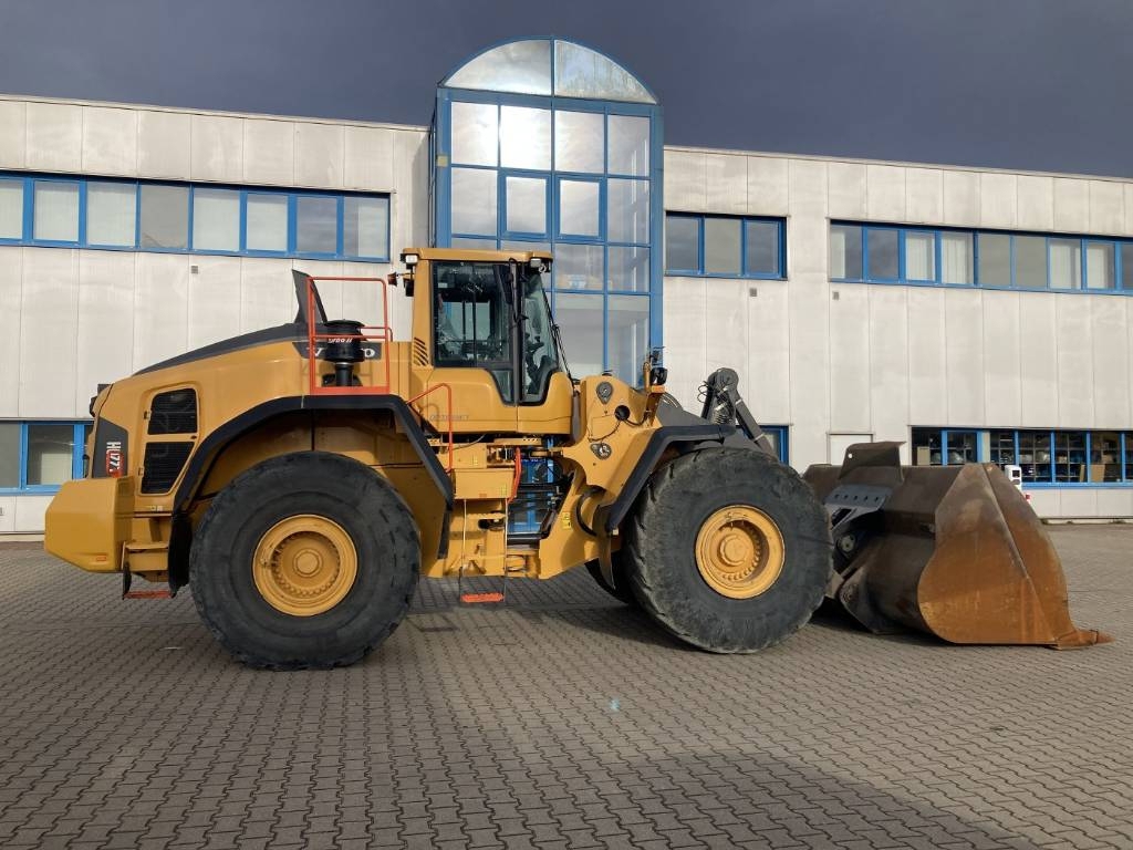 volvo-l-220-h,2d57792b.jpg