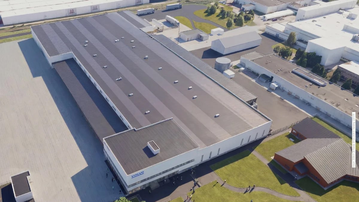 Nya fabriken f&ouml;r bandgr&auml;vmaskiner s&aring;som den &auml;r t&auml;nkt att se ut. Foto: AQ3 Arkitektur