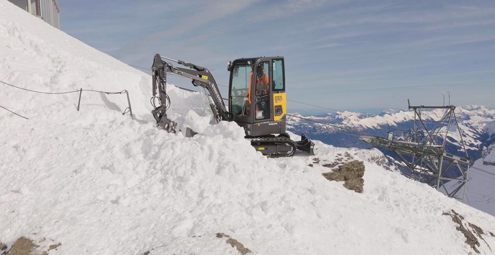 Volvo ECR25 Electric i arbete på Schilthorn